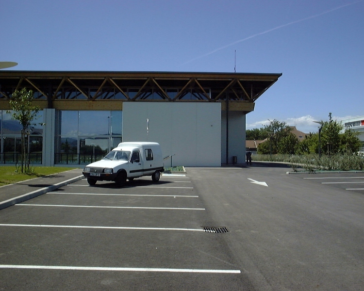Sofaper chantier de la salle polyvalente de methet lasure prelor 3 sur beton 3