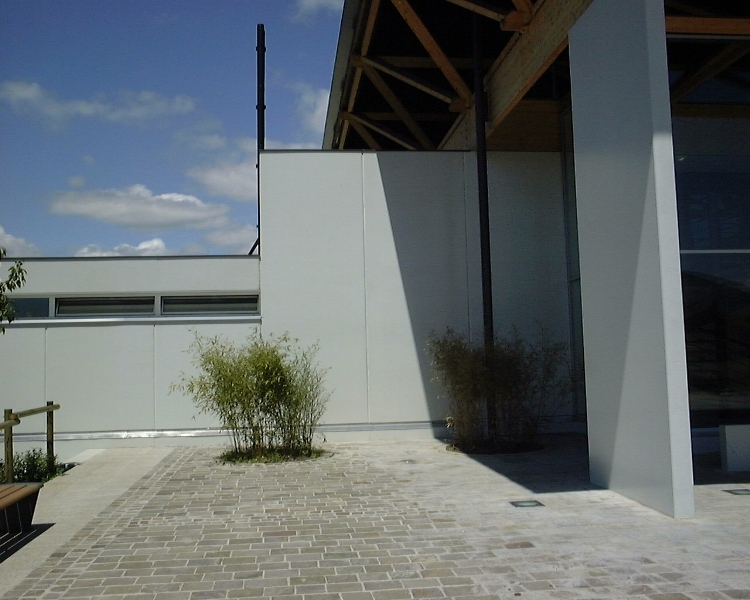 Sofaper chantier de la salle polyvalente de methet lasure prelor 3 sur beton 8