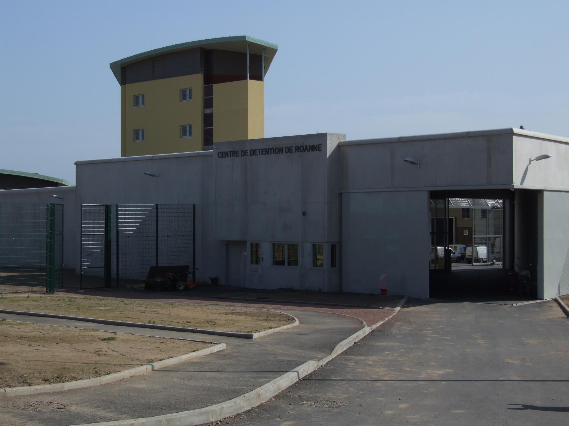 Sofaper construction du centre de detention de roanne 2008 1