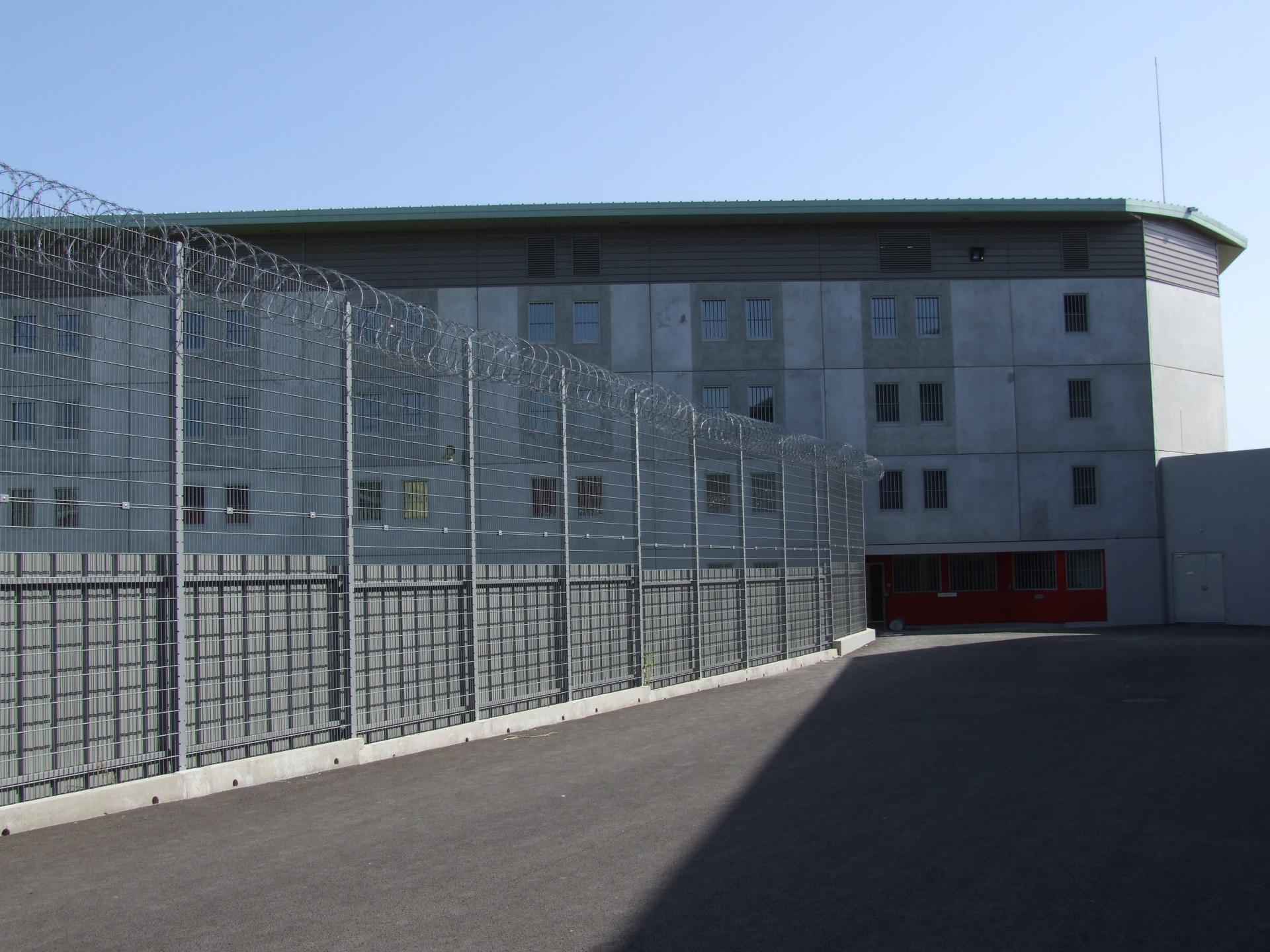 Sofaper construction du centre de detention de roanne 2008 12