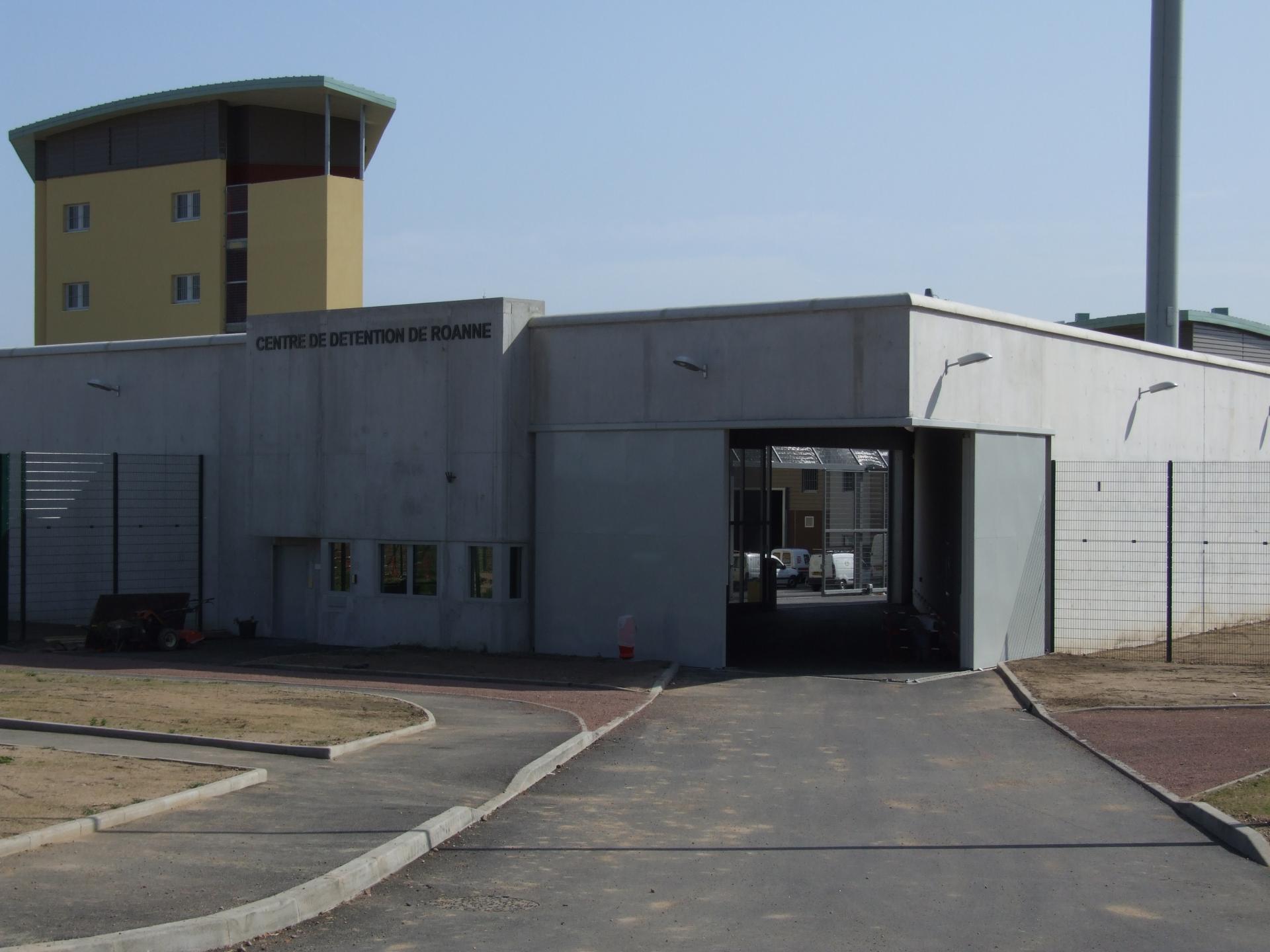 Sofaper construction du centre de detention de roanne 2008 2