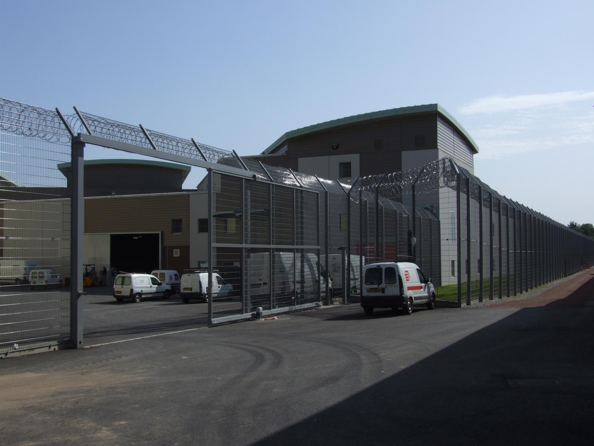 Sofaper construction du centre de detention de roanne 2008 26