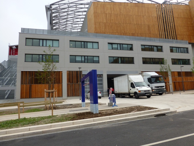 Sofaper eiffage centre de loisir et de commerce lyon 33