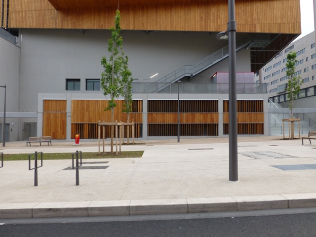 Sofaper eiffage centre de loisir et de commerce lyon 35