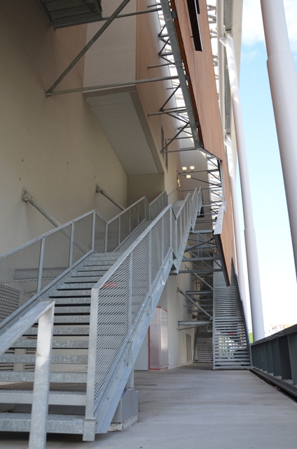 Sofaper eiffage centre de loisir et de commerce lyon 6