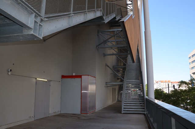 Sofaper eiffage centre de loisir et de commerce lyon 9