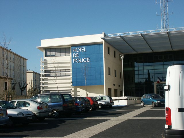 Sofaper eiffage hotel de police de nimes sablage lasure beton et protec hdl 17
