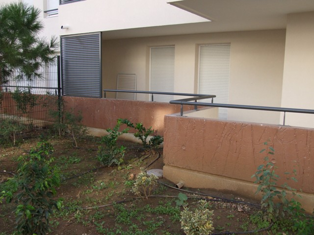 Sofaper eiffage lasure montpellier beton plisse 13
