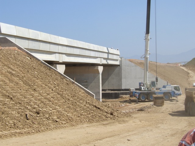 Sofaper eiffage tp chantier lgv perpignan traitement anti graffiti 26