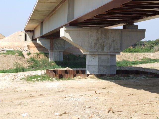 Sofaper eiffage tp chantier lgv perpignan traitement anti graffiti 30