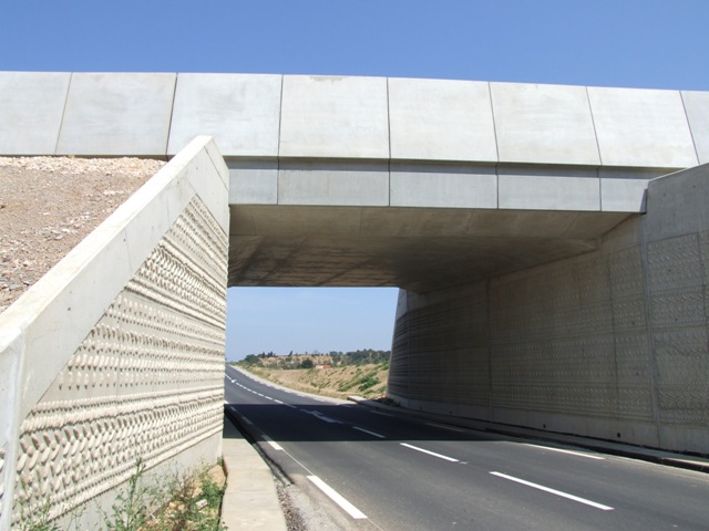 Sofaper eiffage tp chantier lgv perpignan traitement anti graffiti 35
