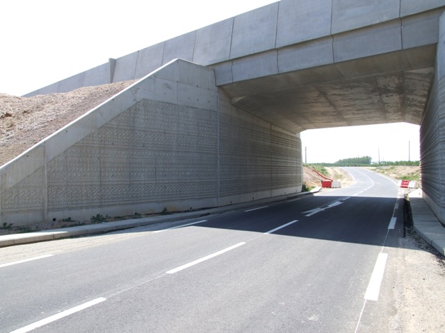 Sofaper eiffage tp chantier lgv perpignan traitement anti graffiti 36