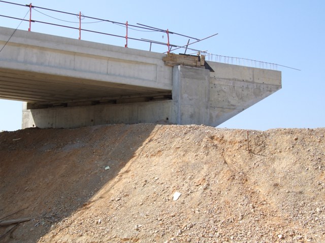 Sofaper eiffage tp chantier lgv perpignan traitement anti graffiti 4