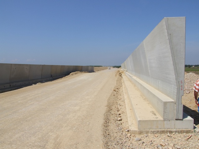 Sofaper eiffage tp chantier lgv perpignan traitement anti graffiti 41