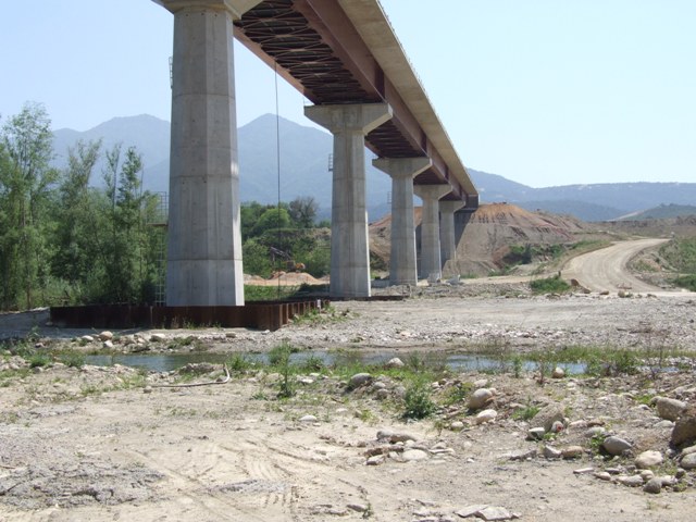 Sofaper eiffage tp chantier lgv perpignan traitement anti graffiti 62