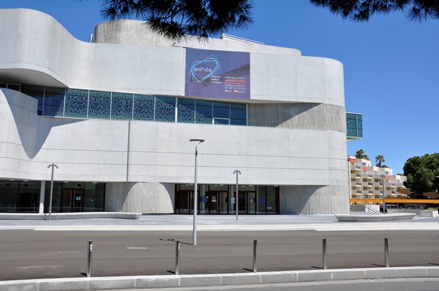 Sofaper spada salle de spectacle d antibes lasure grace pieri 46