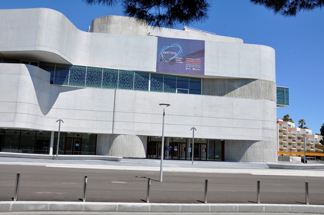 Sofaper spada salle de spectacle d antibes lasure grace pieri 47